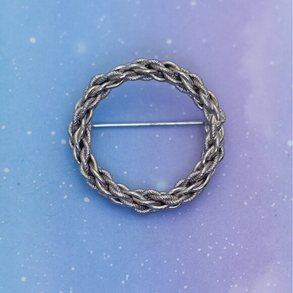 Vintage Silver Tone Serpent Chains Ring Brooch | J30 - Picture 1 of 2